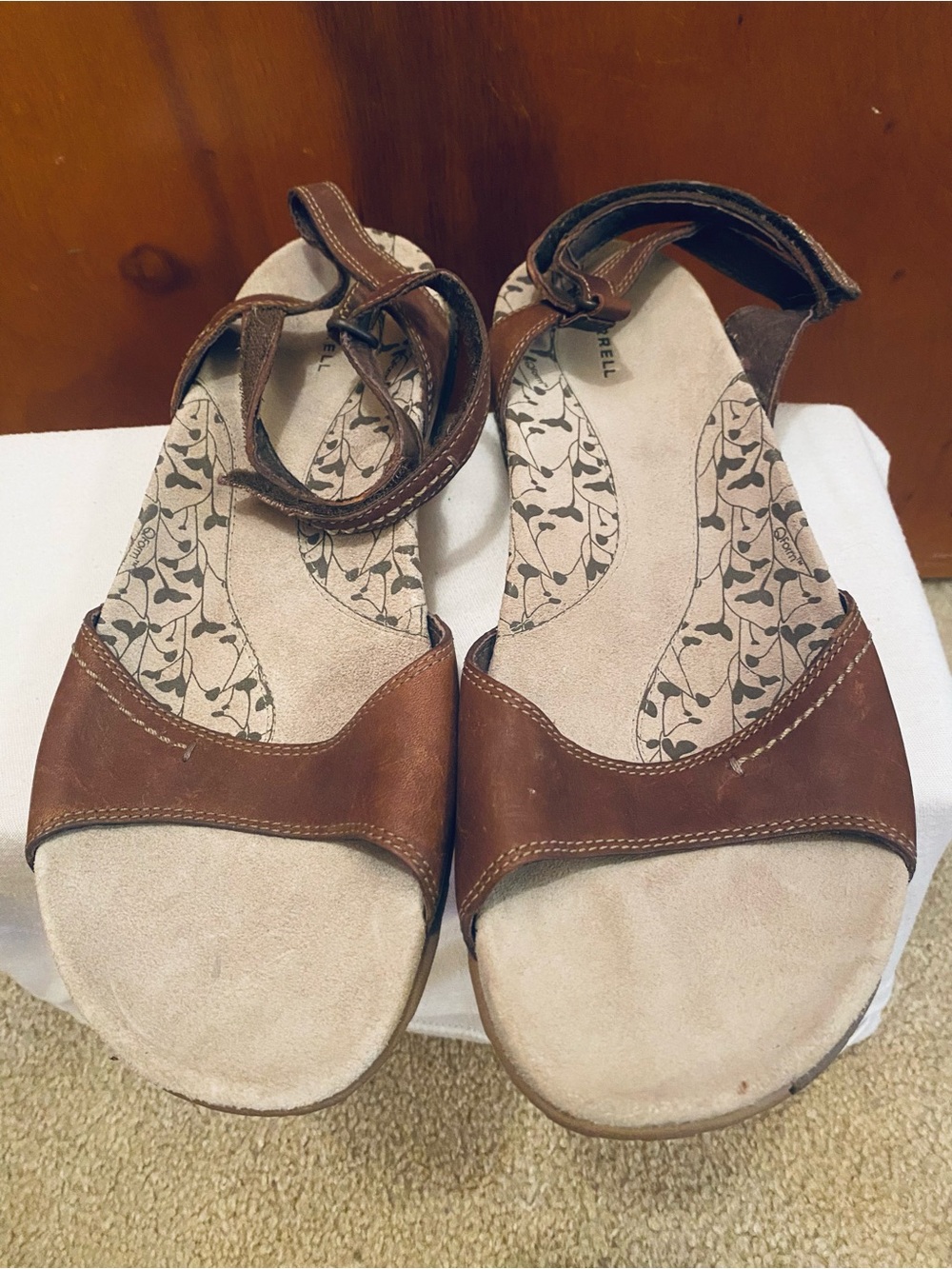 Merrell Brown Leather Floral Insole Adjustable Strap Sandals